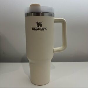 Stanley 40oz Quencher Tumbler Cream White | Well Loved No Straw
